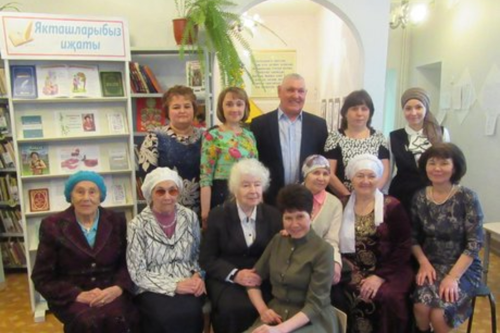 Литературно-музыкальный вечер «У каждой весны своя песня»