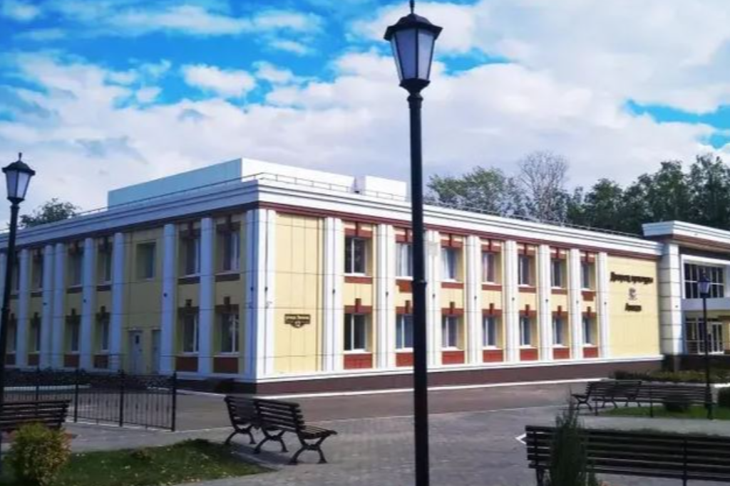 афиша Культурно-спортивный центр "Алмаз", ул. Ленина, д. 12