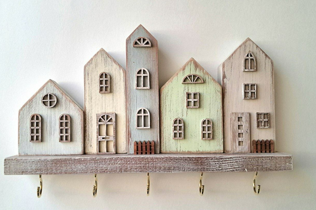 Настенная ключница