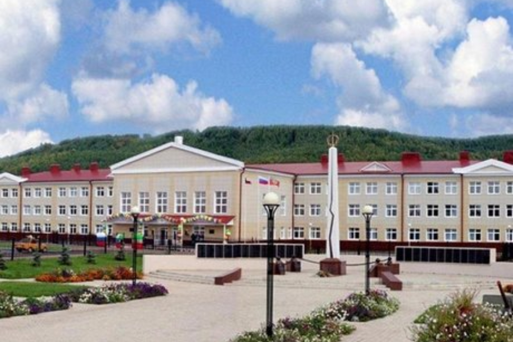 афиша Многопрофильный лицей им. А.М. Булатова,  г. Кукмор",  ул. Майская, д. 4
