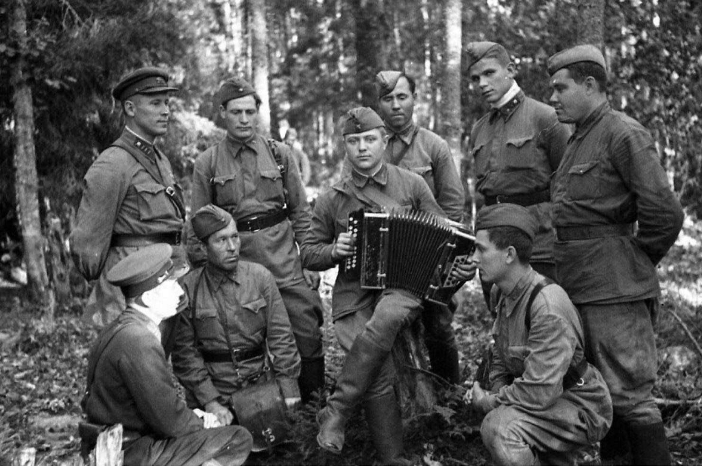 Программа «Песни военных лет!»