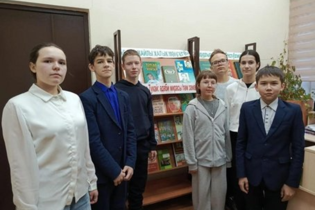 Литературный час «Путь славный – имя громкое»