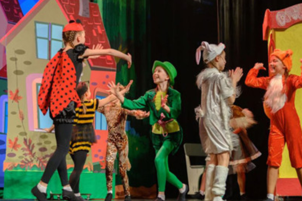 Музыкальный интерактивный спектакль для детей младшего и среднего школьного возраста «Волшебная зебра»