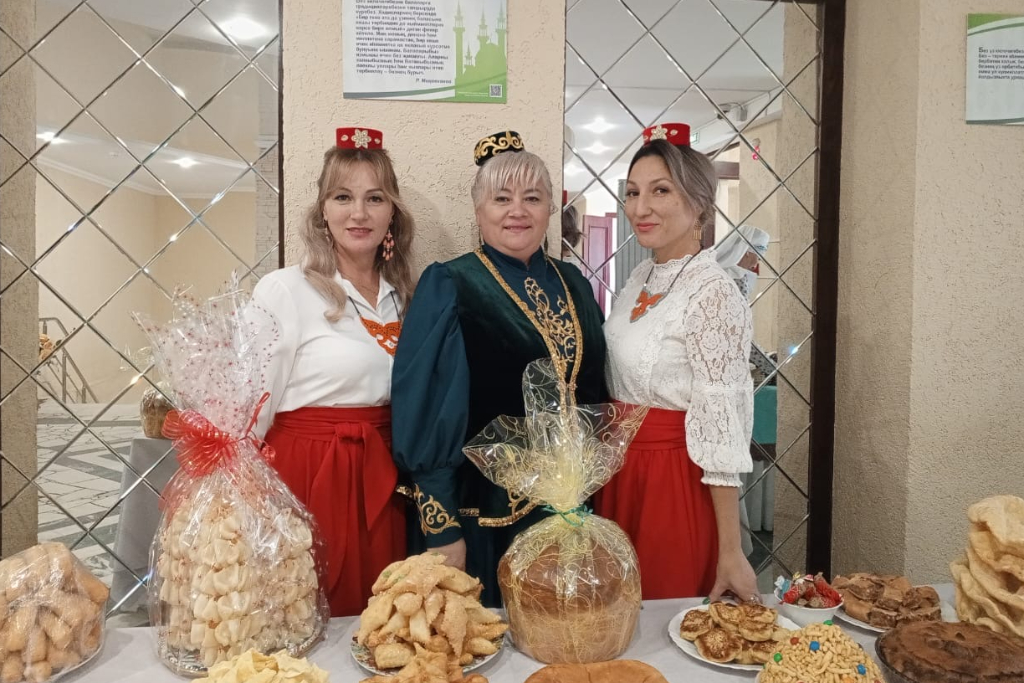Фольклорный час «Шьем и украшаем татарский калфак»