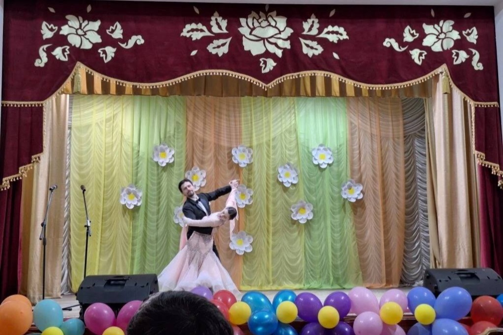 "Хореография вальса"