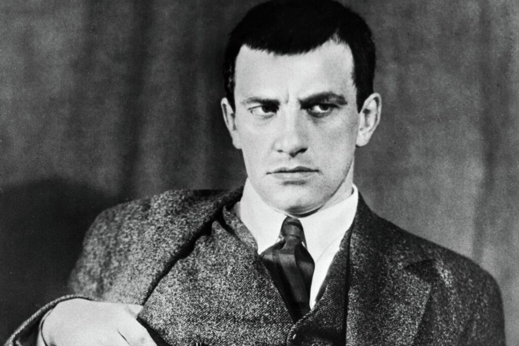 Поэт с пламенным сердцем