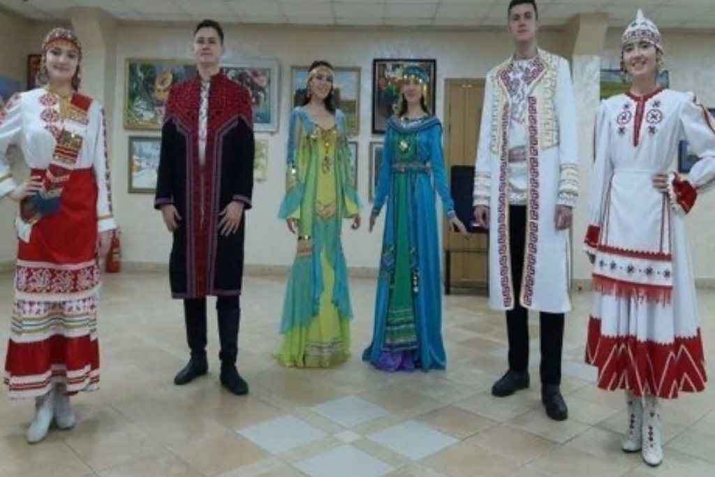 Программа «Старинный чувашский костюм»