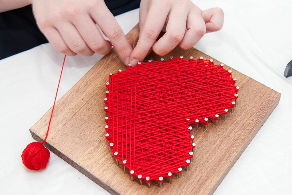 Мастер-класс по созданию декоративного панно в стиле стринг-арт