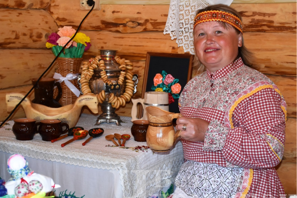 Час фольклора "Расписные деревянные ложки"