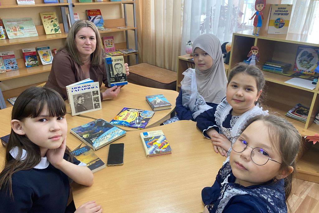 «Книжные прятки»