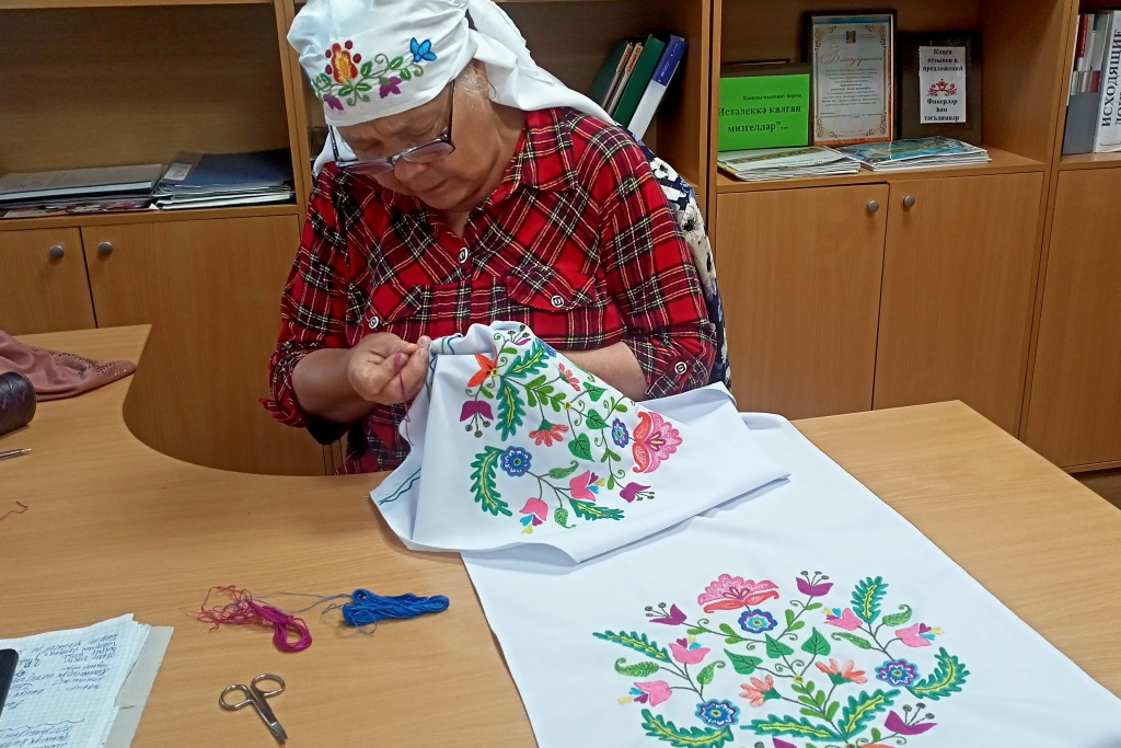 Мастер-класс по вышивке татарских узоров  гладью