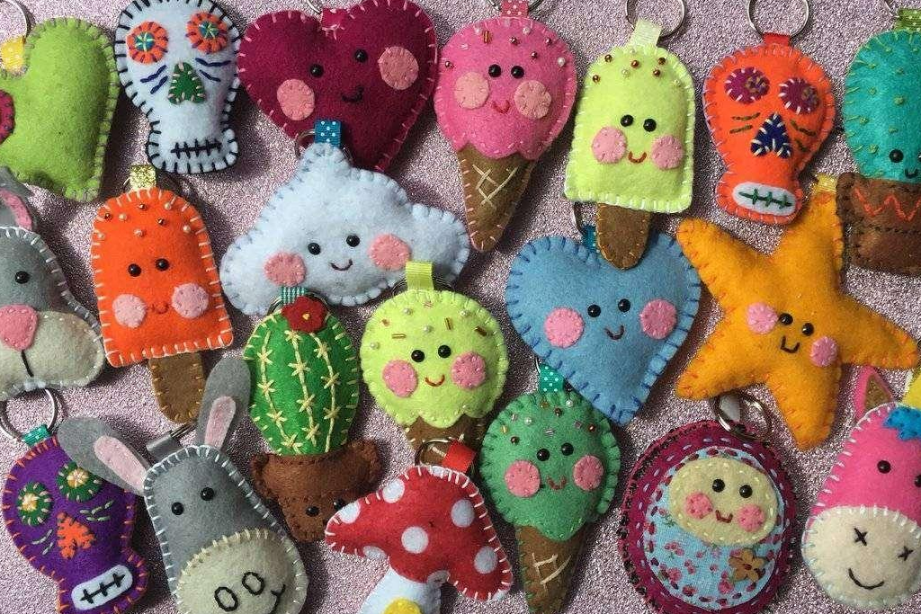 Мастер-класс по изготовлению брелка из фетра