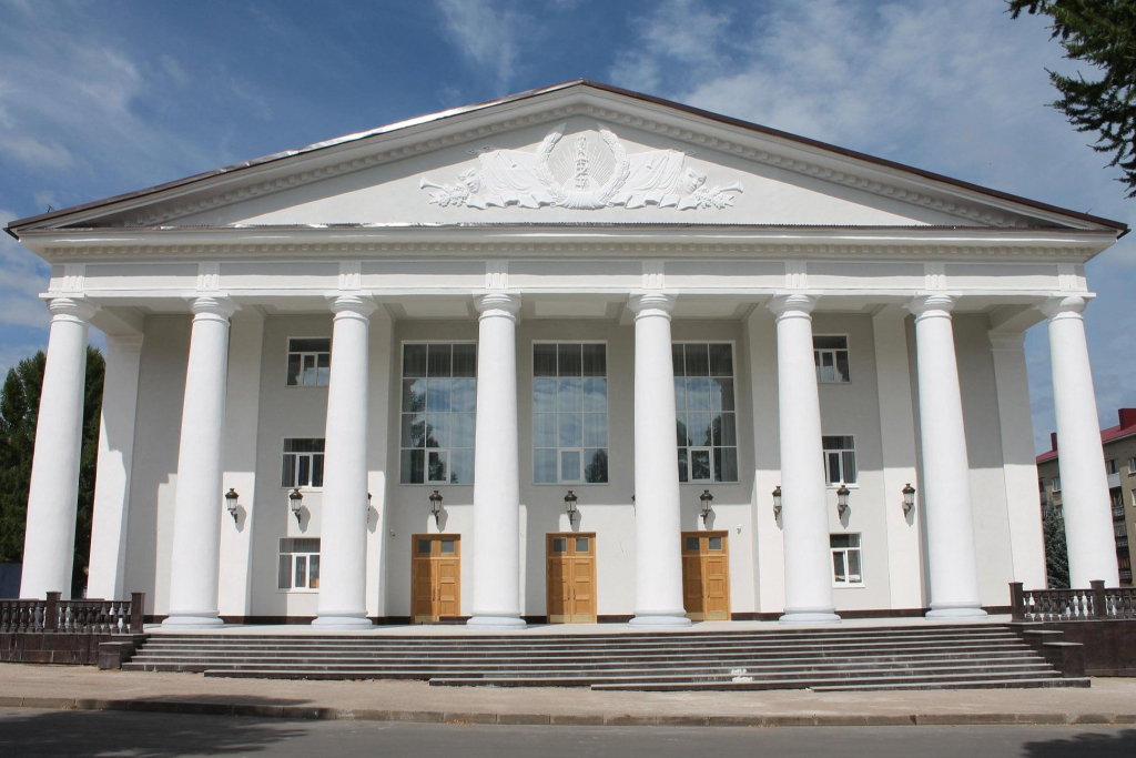 афиша ДК Лениногорского р-на,  г. Лениногорск, ул. Ленинградская, д. 28А