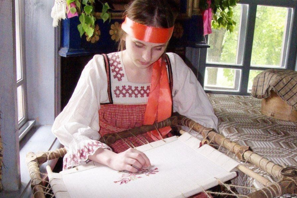 "Предмет рукоделия на Руси"