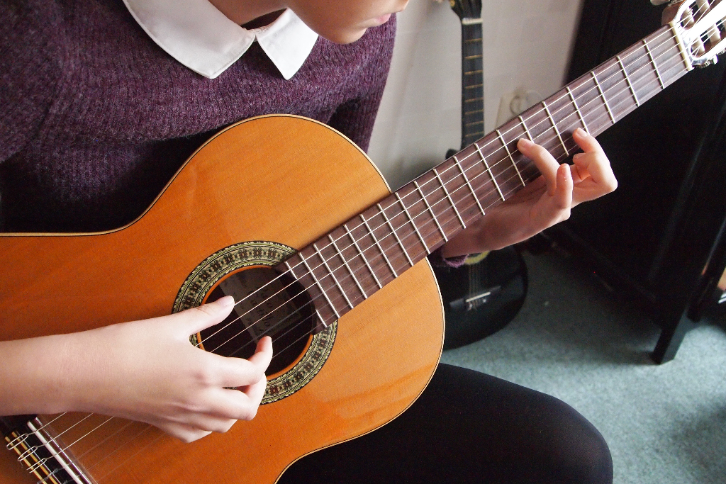 Мастер-класс «Уроки игры на гитаре»