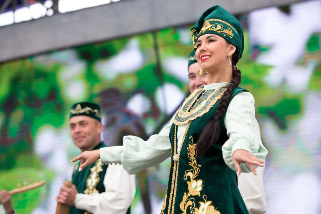 Сабантуй 19. Сабантуй в Сургуте фото.
