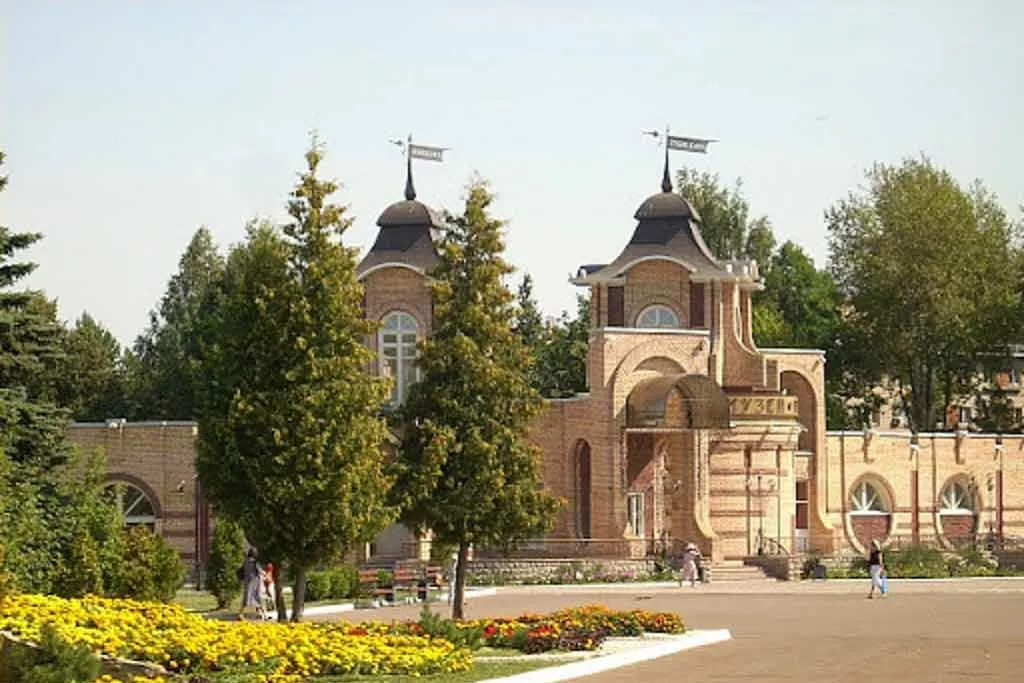 афиша г. Нижнекамск, пр. Строителей, д.14