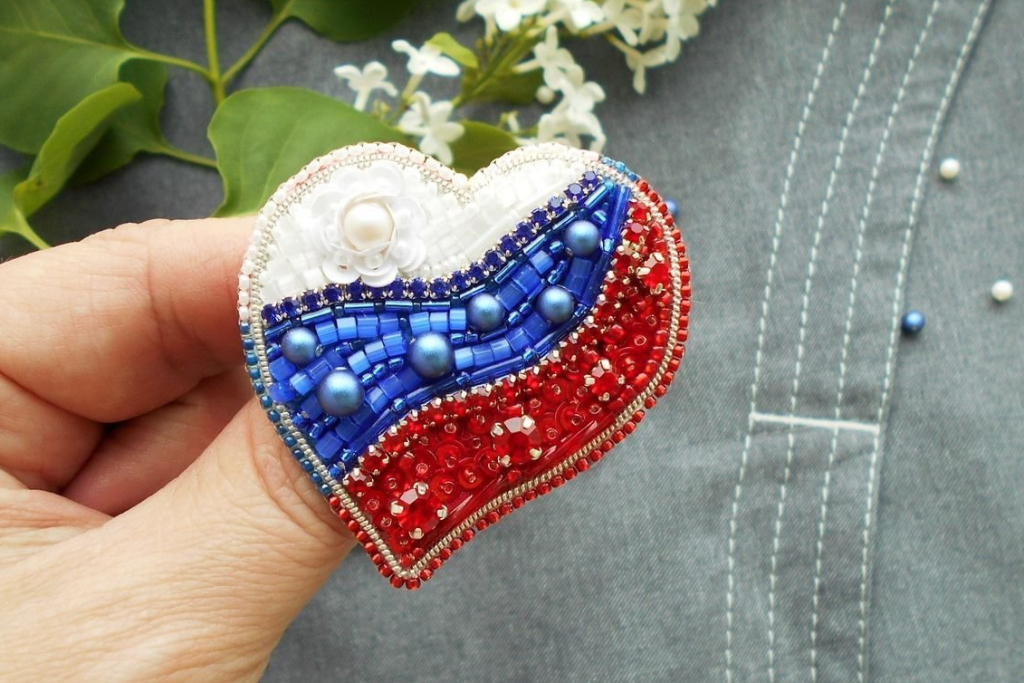 Мастер-класс «Брошь - талисман»