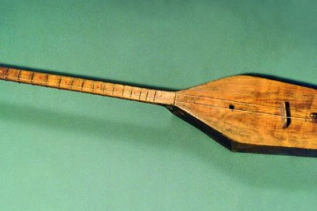 Мастер-класс по татарскому традиционному инструменту думбра