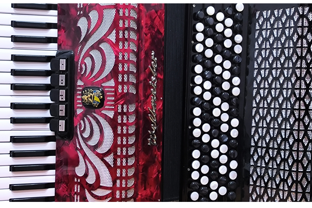 Концерт ансамбля преподавателей " 9-й день ликующего мая"