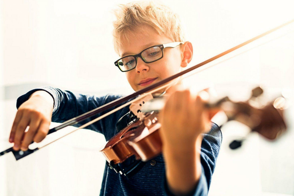 Мастер-класс «Изучение и работа над пьесами в младших классах скрипки ДМШ»