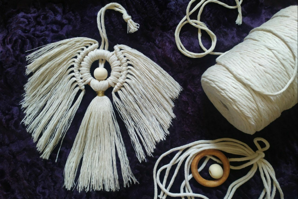 Мастер-класс по изготовлению оберега в технике макраме «Ангел-хранитель»