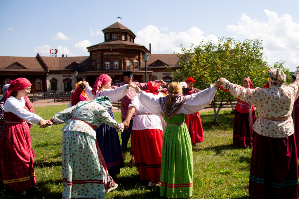 Фольклорный час «Батюшка Покров»