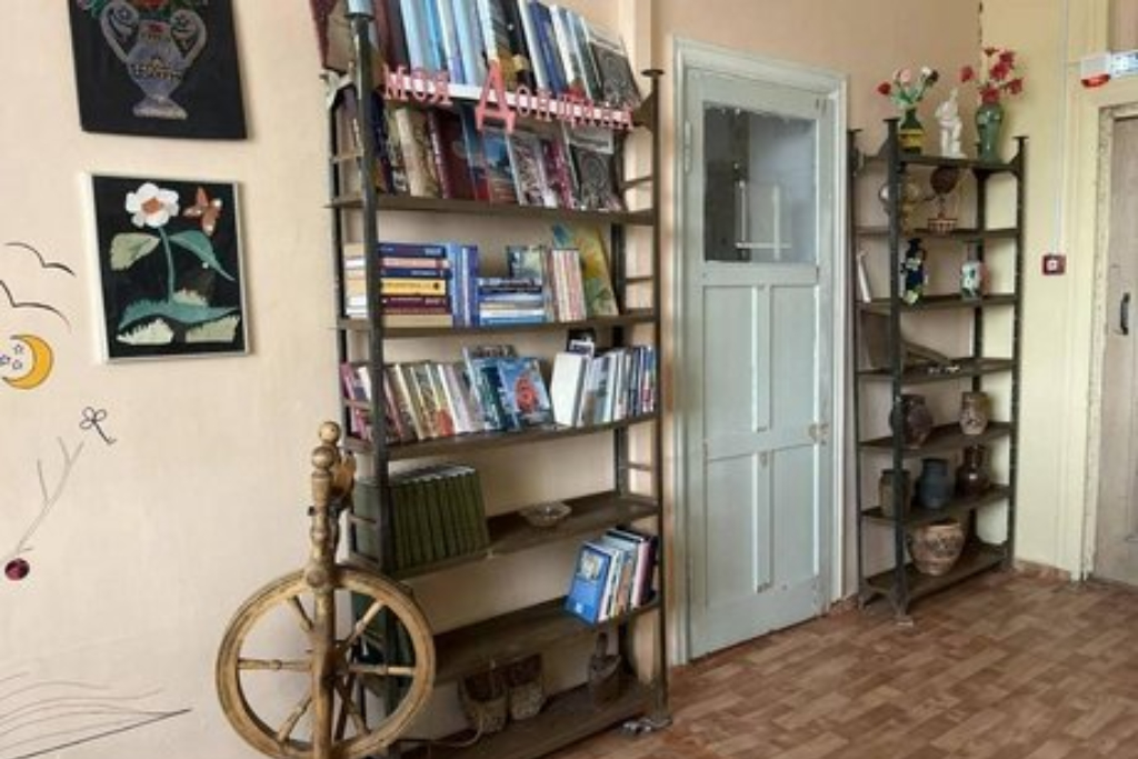 афиша Плато-Ивановская библиотека, с. Плато-Ивановка, ул. Чапаева, 16
