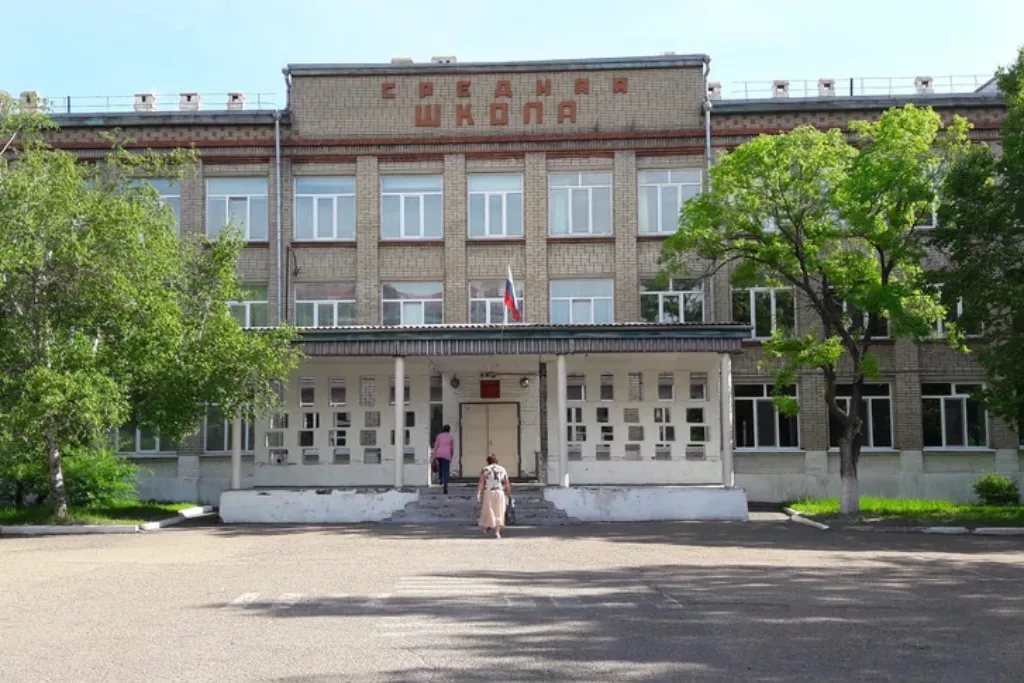 афиша МБОУ "СОШ №3", ул. 8 Марта, д. 30
