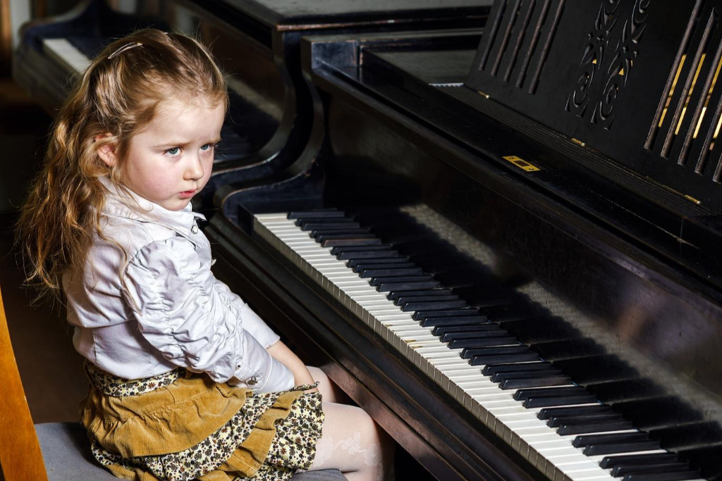 Мастер-класс «Формирование творческих умений на урока по фортепиано в младших классах»