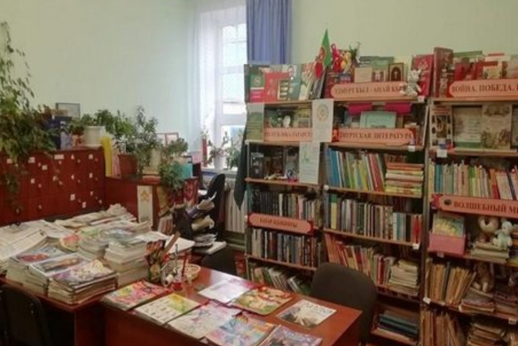 афиша Лельвижская сельская библиотека (филиал № 21), с. Лельвиж, ул. Школьная, д. 2
