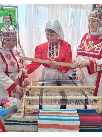 Фолк урок 'Соткем холст, что краше всех чудес'