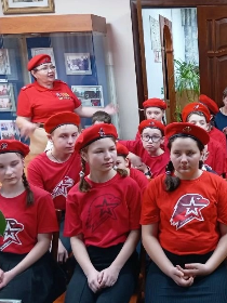 'Женское лицо Победы'