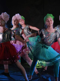 Мастер-класс 'Танец как диалог: искусство выразительного движения'