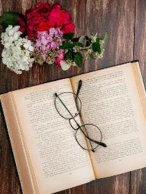 'Открытая книга'
