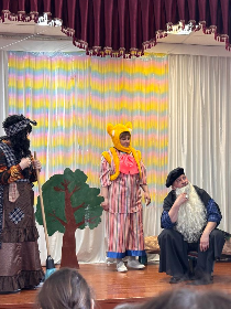 Новогоднее представление «Праздник елки и зимы»
