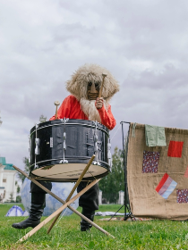 Моноспектакль «Когда люди песни пели»